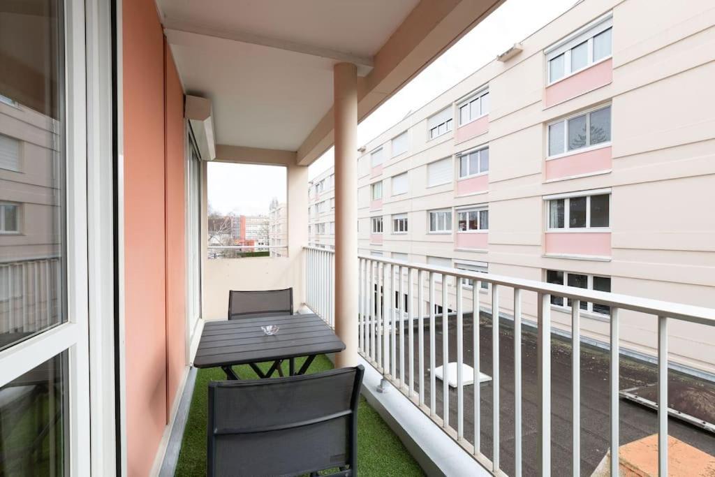 Cabana & Le Grand Appartement Lumineux Macon Exterior photo